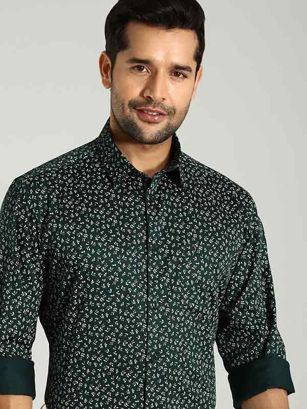 Indian Terrain Men's Regular Fit Full Sleeve Tropical Print Green Shirt